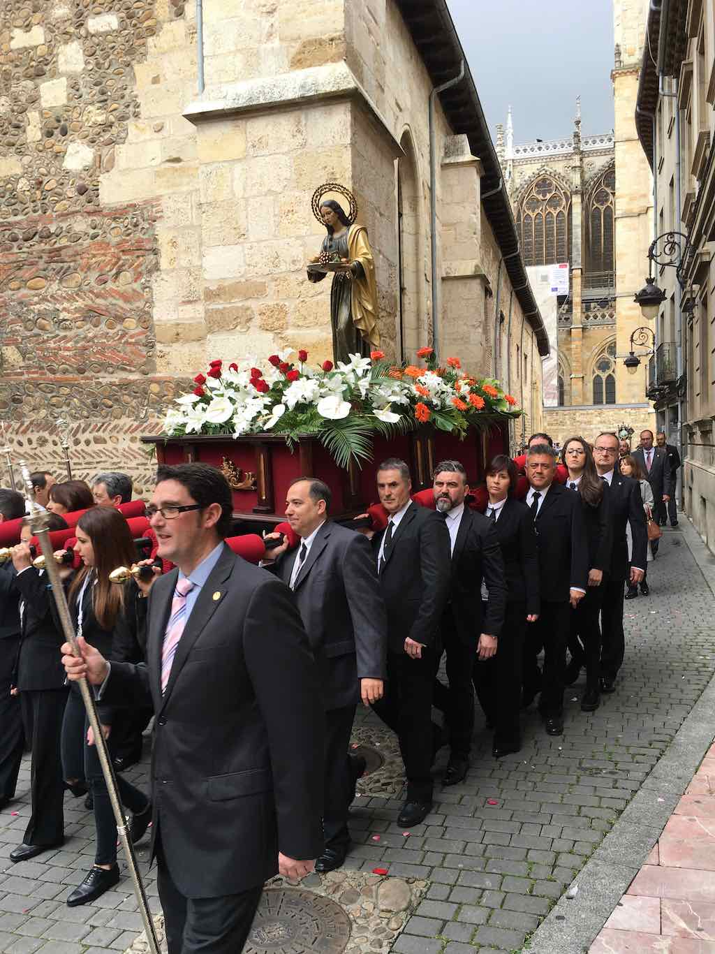 León